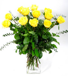 12 Lush Yellow Roses  