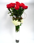18 Exquisite Red Roses