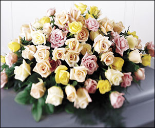  Peaceful Tribute Arrangement