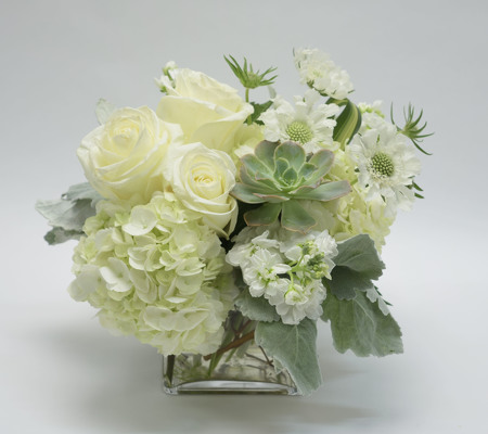 <H1>  Winter White Flowers</h1> from Mockingbird Florist in Dallas, TX