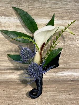 <H1> Mini Calla Boutonniere </H1>  from Mockingbird Florist in Dallas, TX