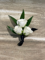 <H1> Spray Rose Boutonniere </H1>   from Mockingbird Florist in Dallas, TX