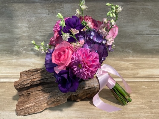 <H1> Two Color Nosegay </H1> from Mockingbird Florist in Dallas, TX