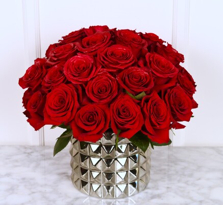 <h1>Pave of 36 Red Rose</h1> from Mockingbird Florist in Dallas, TX